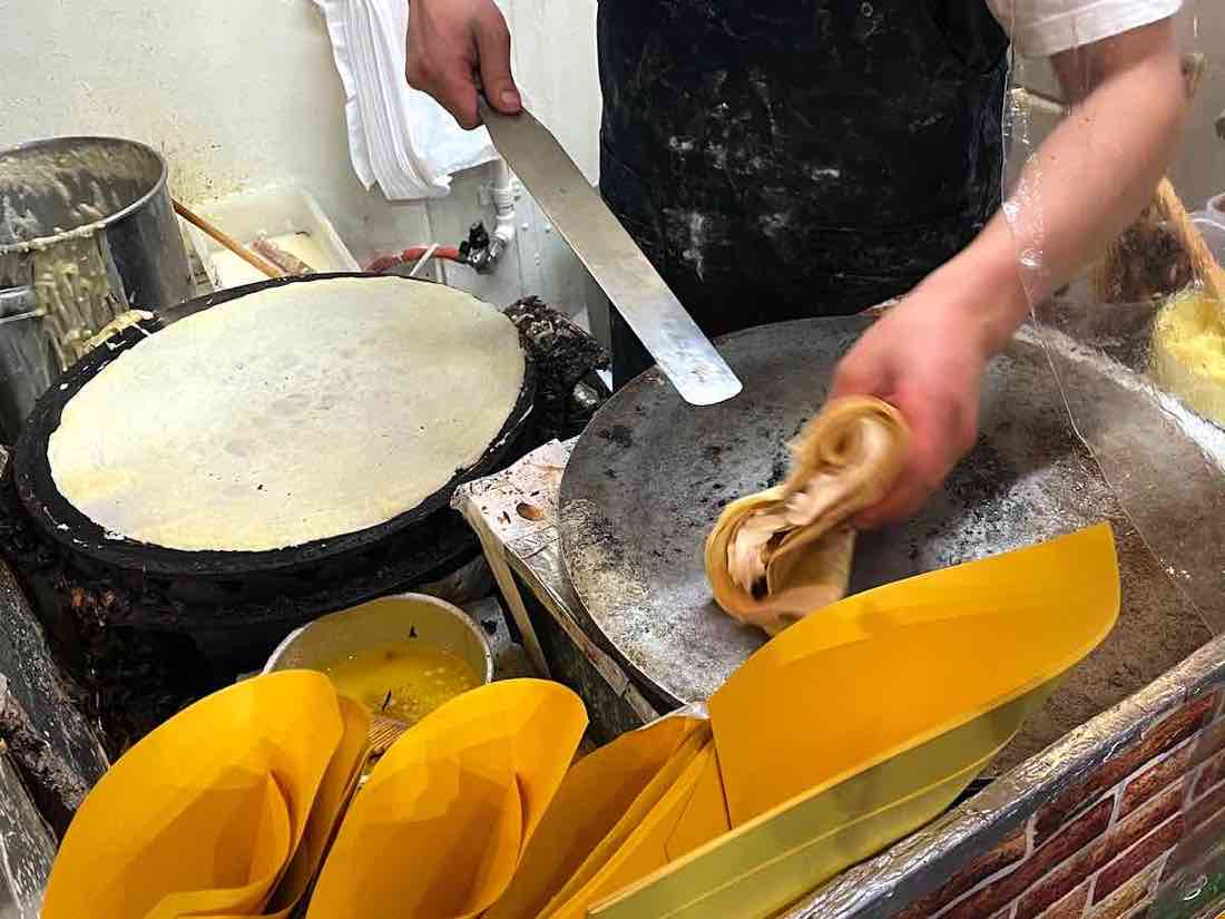 クレープハウスサーカス Circus ジャンボで安い 人気クレープ店 吉祥寺 Kichijoji Go クレープハウスサーカス Circus ジャンボで安い 人気クレープ店 吉祥寺 Kichijoji Go