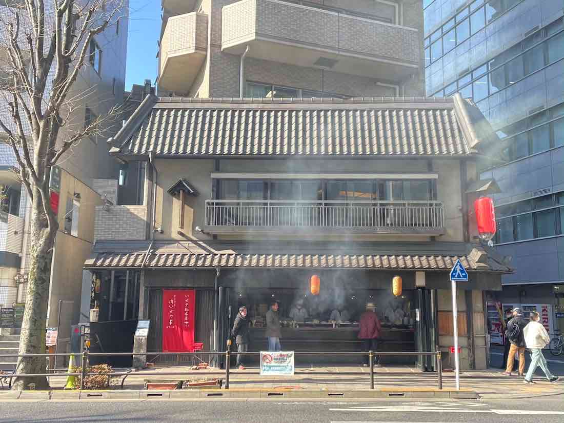 いせや1Fの立ち飲みスペース