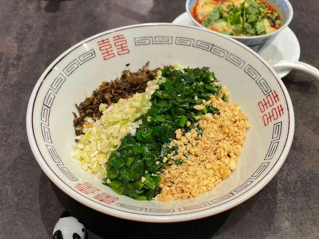 四川南方名物春ニラの和えそば