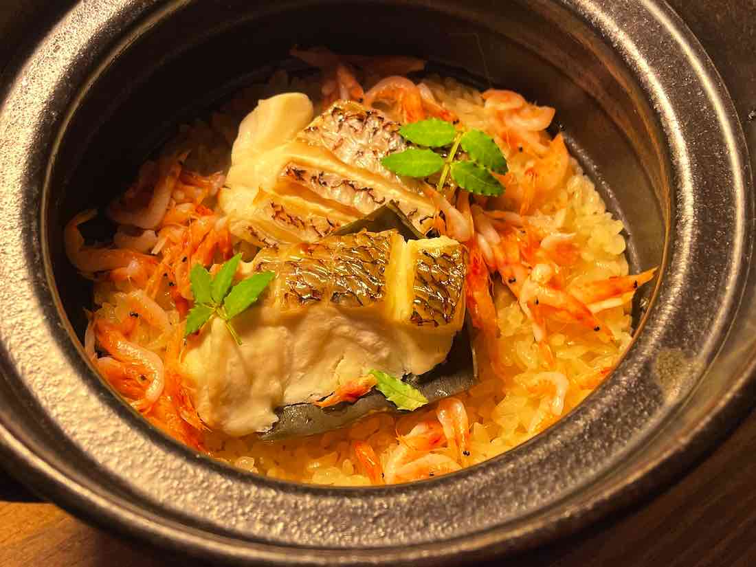 季節の土鍋炊き込みご飯