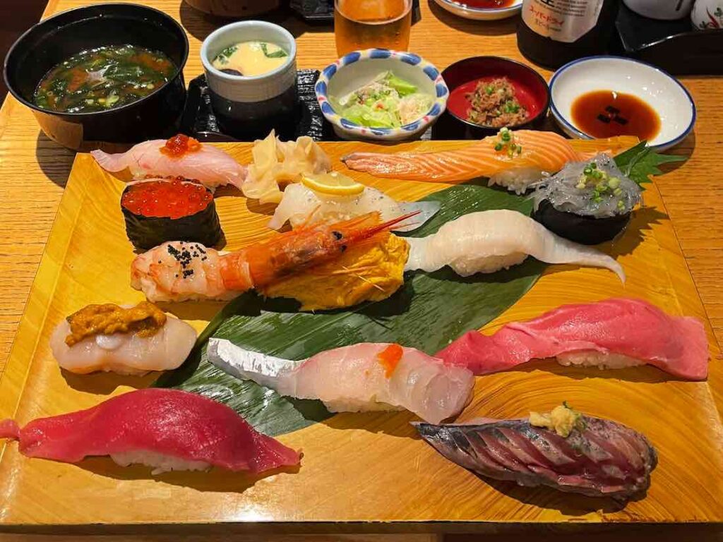 すしの美登利・毎日行列ができる人気寿司店 | 吉祥寺グルメ情報満載 | 吉祥寺 Kichijoji GO！ | 吉祥寺グルメサイト