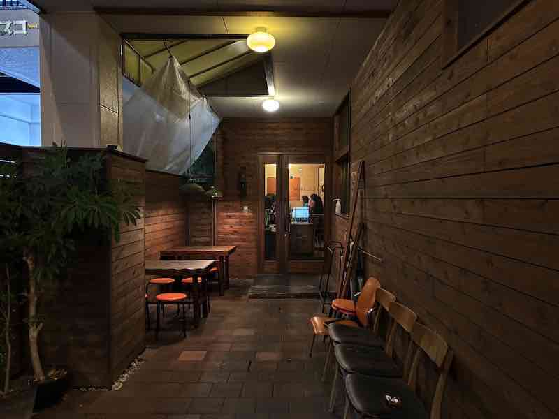 石畳のアプローチ