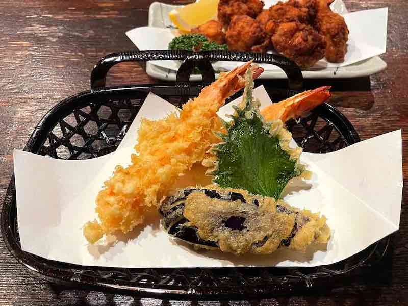 天ぷらの盛合わせ、若鳥の唐揚げ