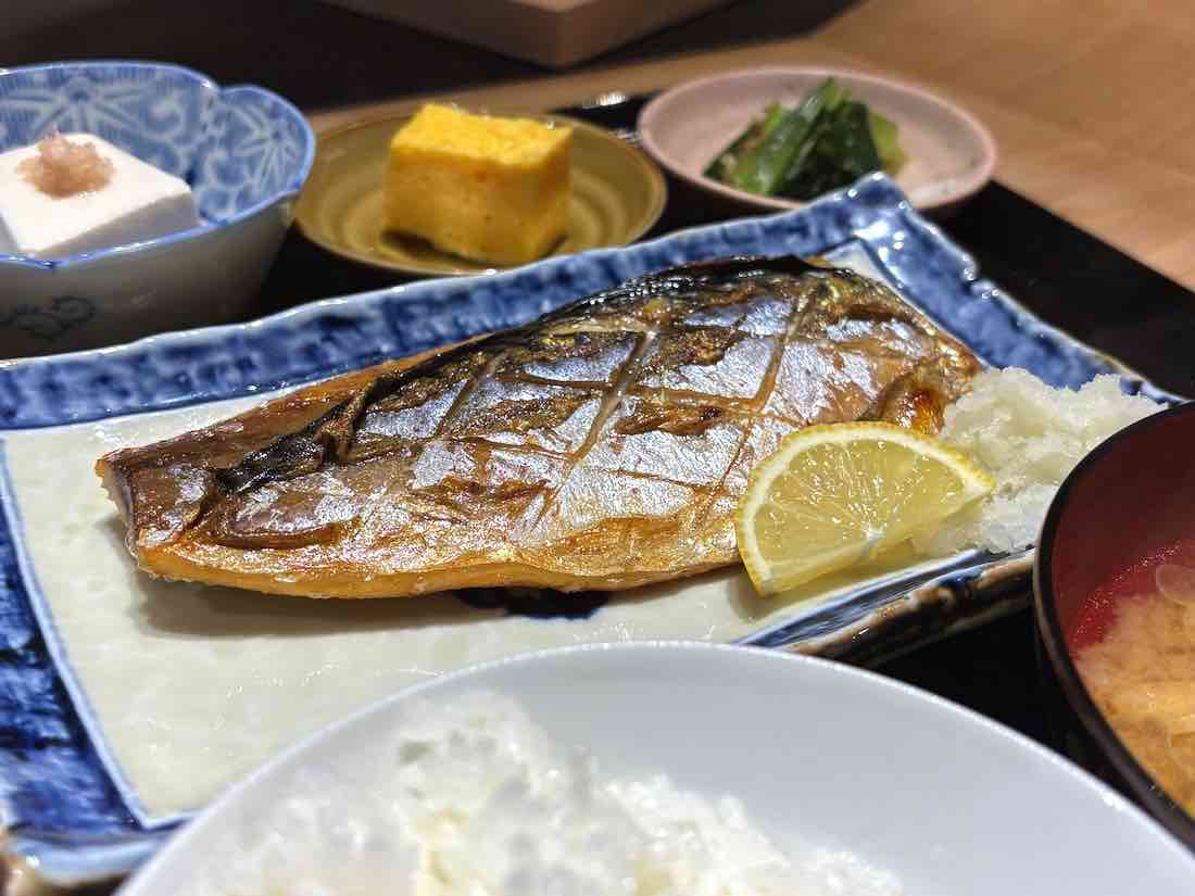 サバ塩焼き定食