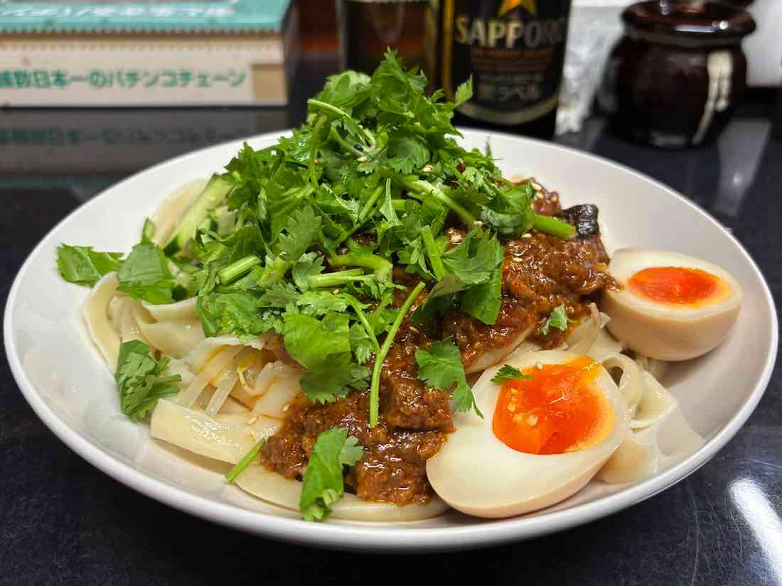 ジャージャー刀削麺