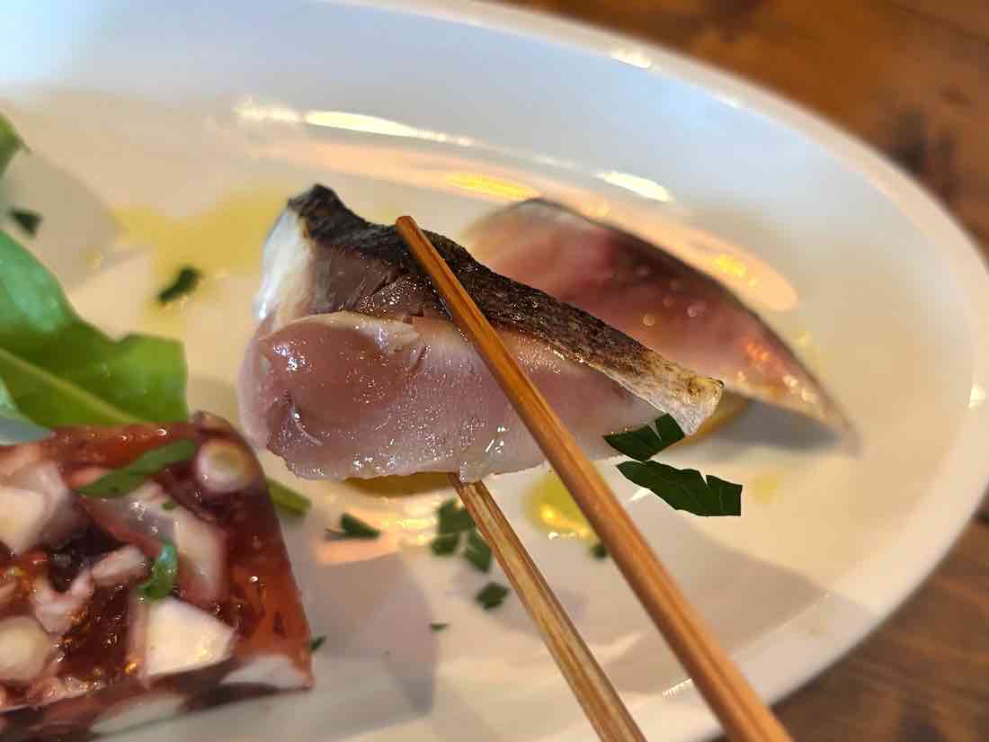 炙りしめ鯖とじゃがいもの燻製