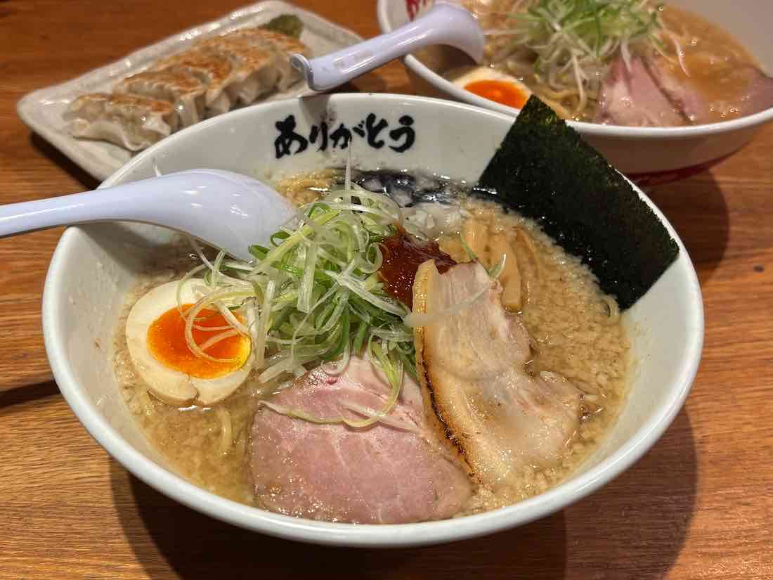 魚介とんこつの濃(こく)ラーメン