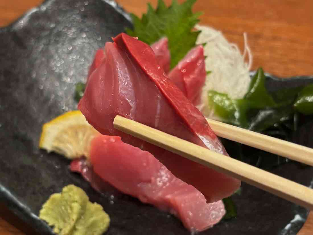 天然ブリ刺身