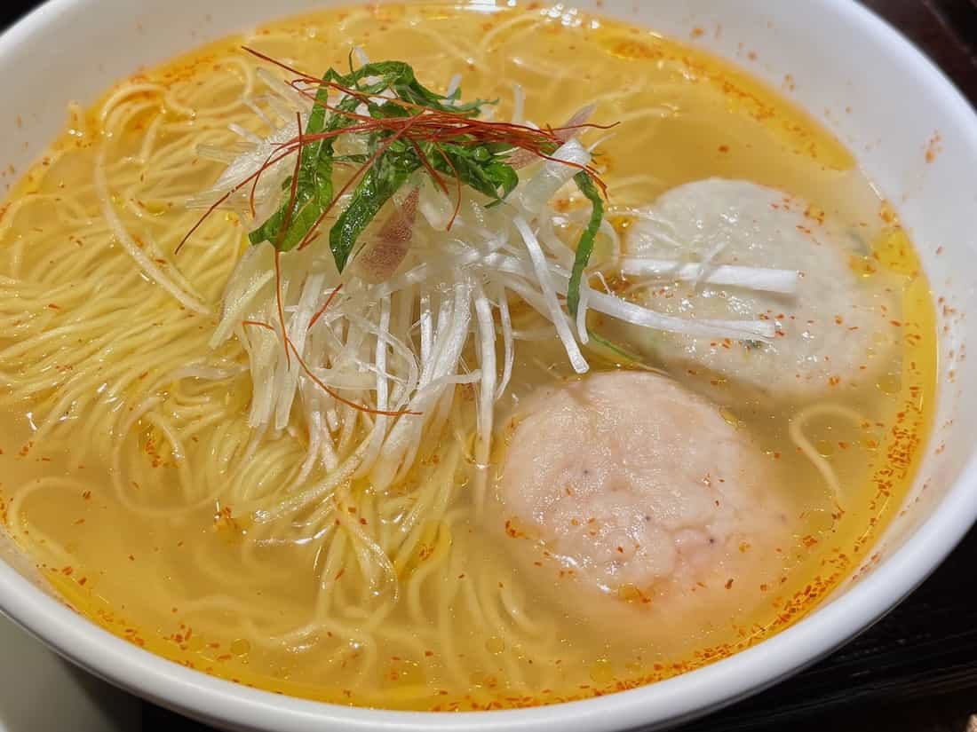 あら炊き辛塩ラーメン