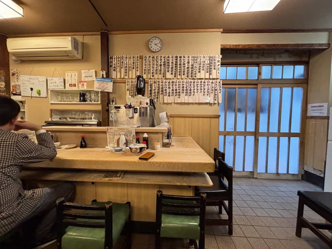 カウンター席