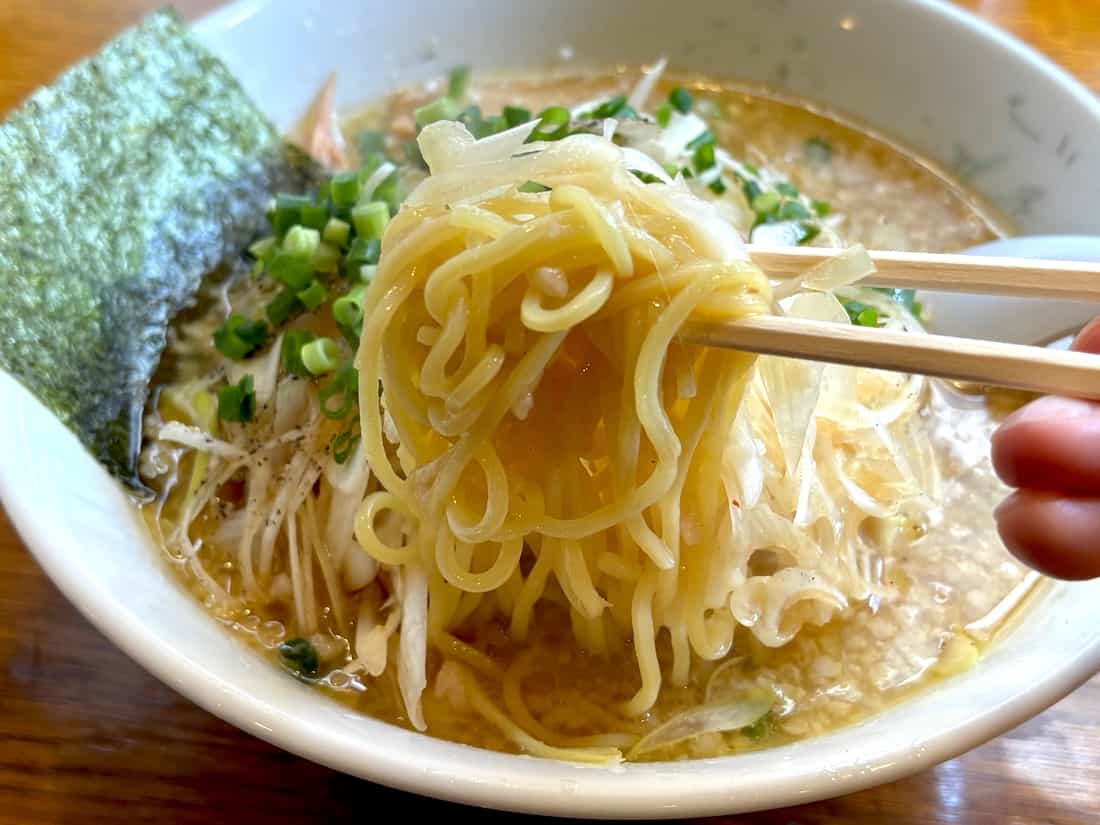 ネギ味噌ラーメンの麺