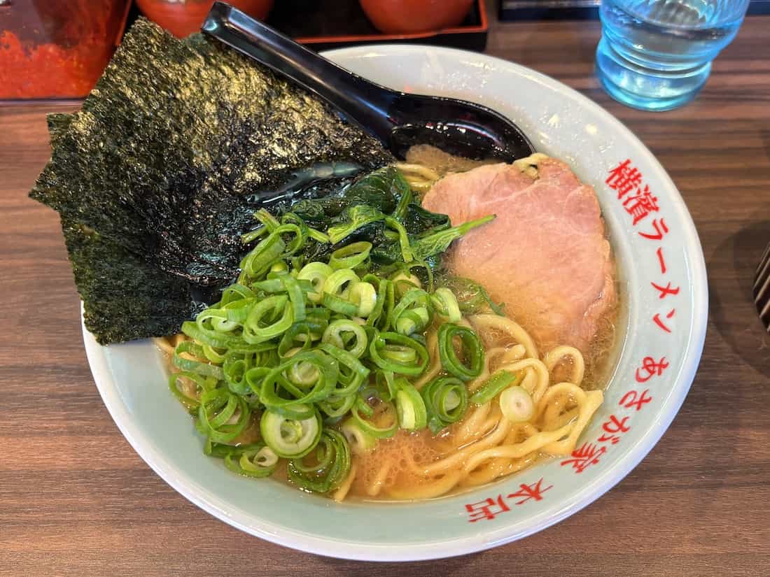 青ネギを入れたラーメン