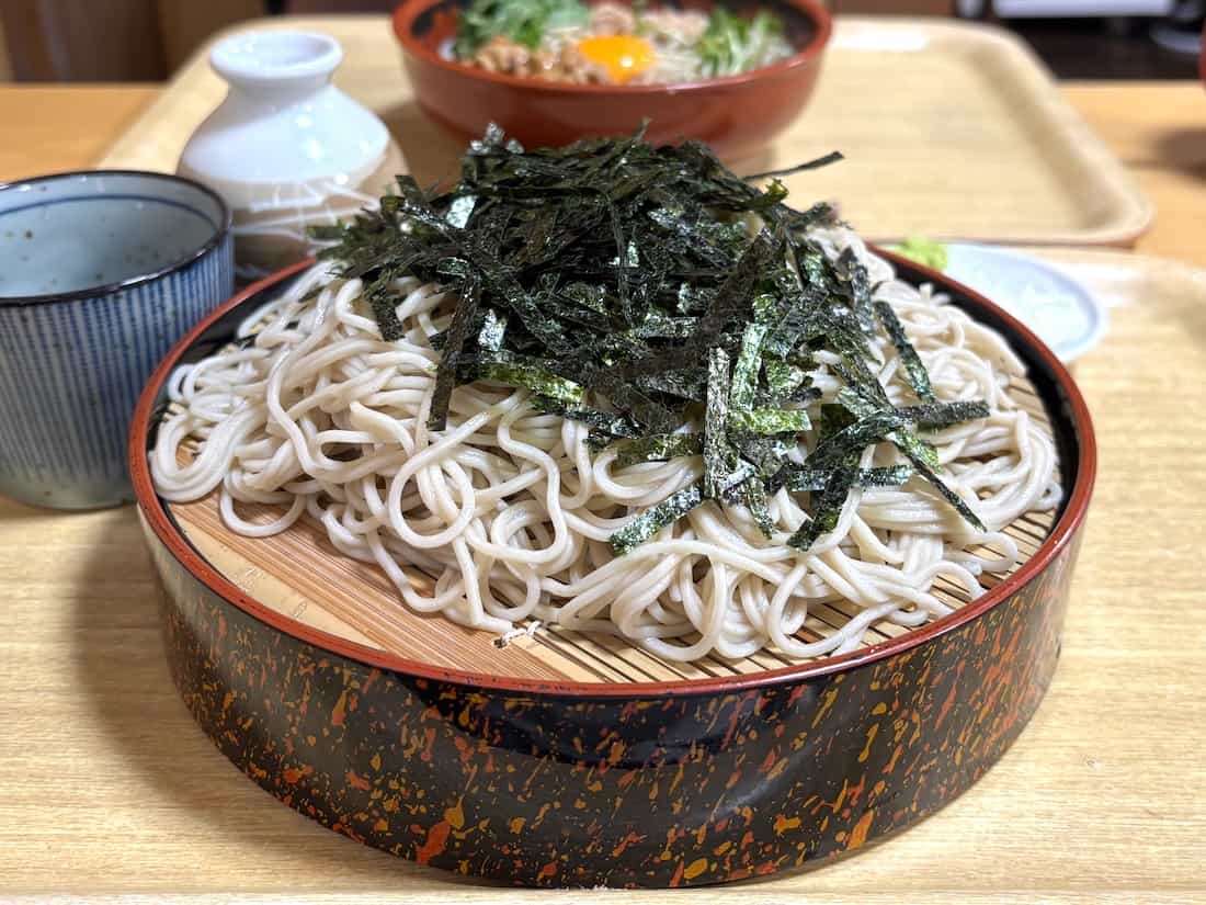 ざる