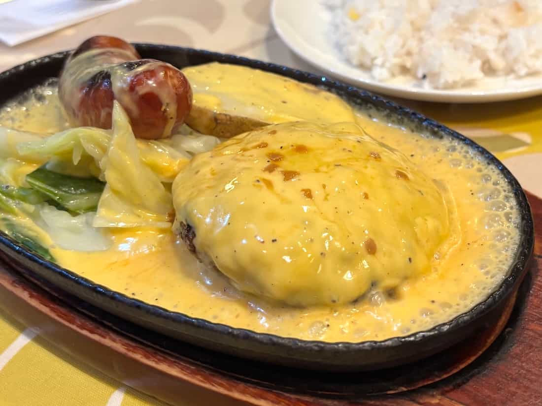 Combo Menuのハンバーグ（150g）＆ソーセージ（90g）Bセット
