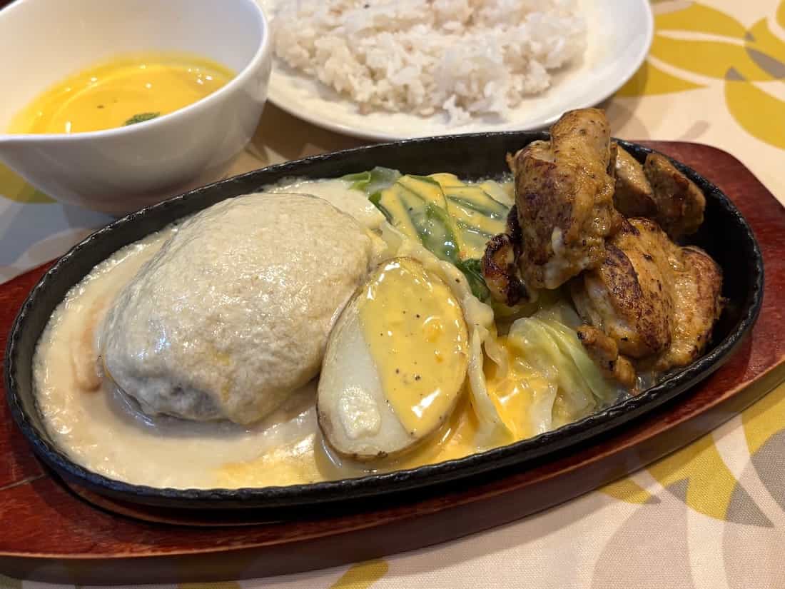 Combo Menuのハンバーグ（150g）＆タンドリーチキン（160g）Bセット