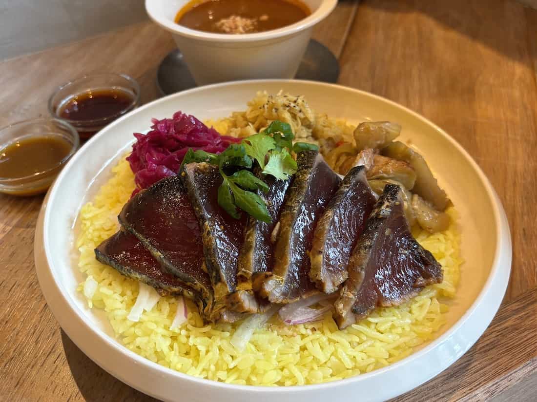 冷製カツオのたたきカレー