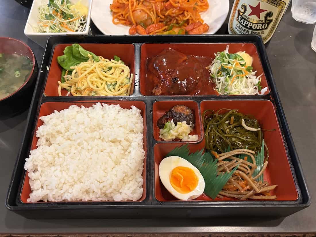 ハンバーグ弁当