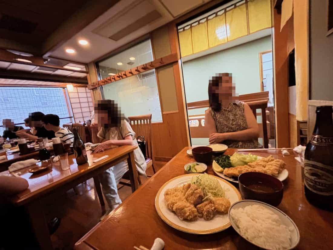 2Fのテーブルエリア