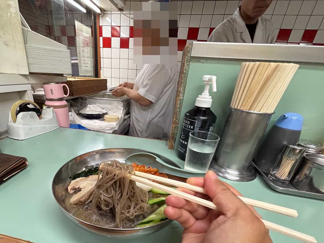 カウンター席