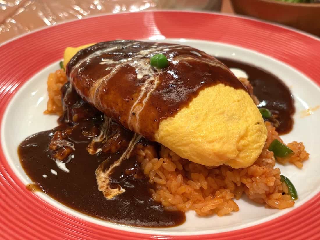 クルミ特製ふわとろオムライス