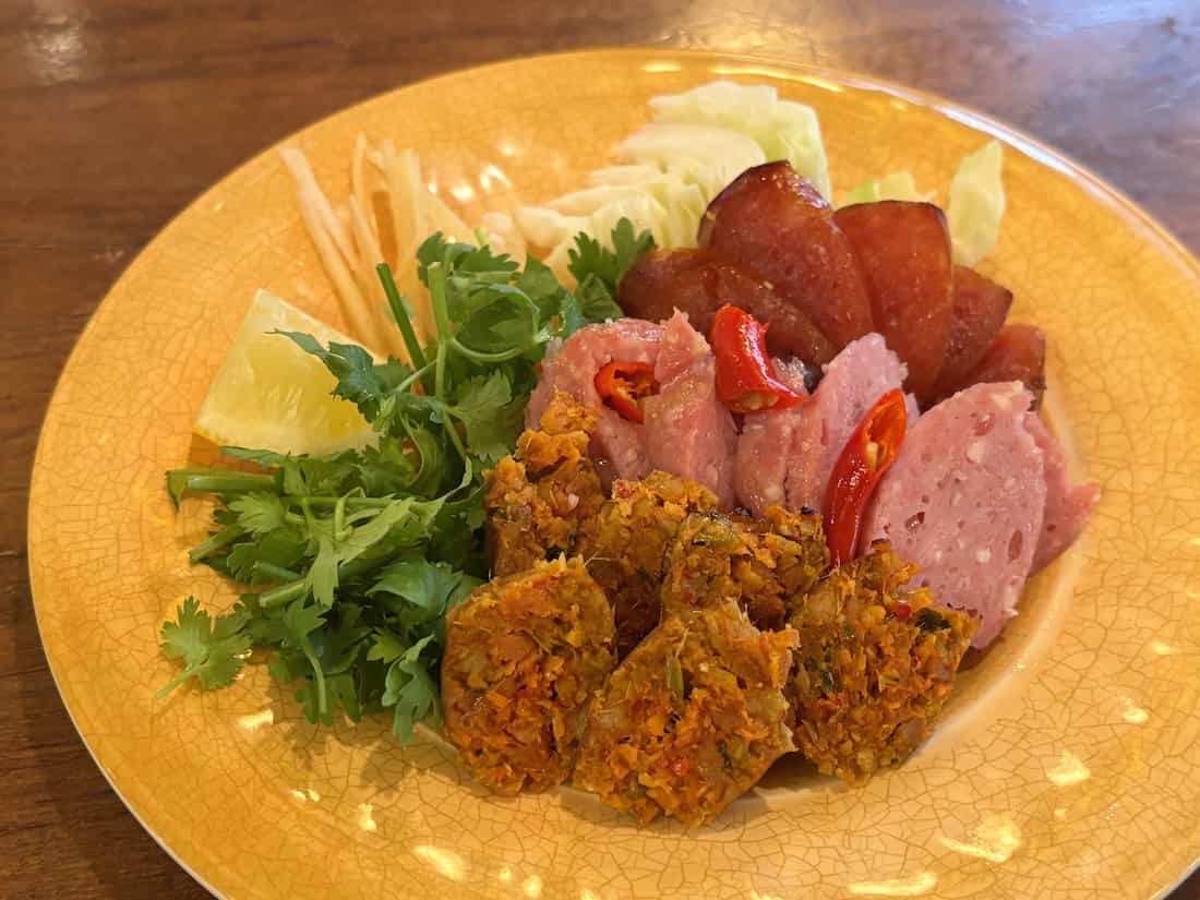 タイのソーセージ3点盛りSサイズ