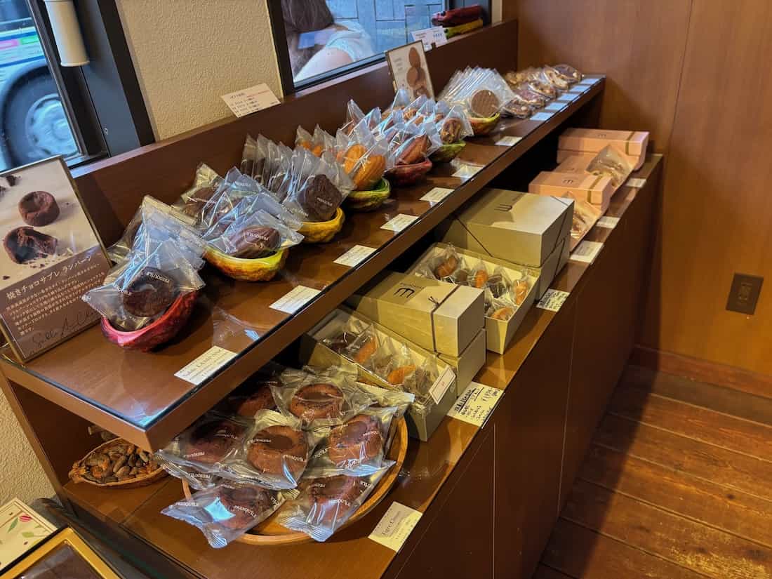 焼き菓子のディプレイ