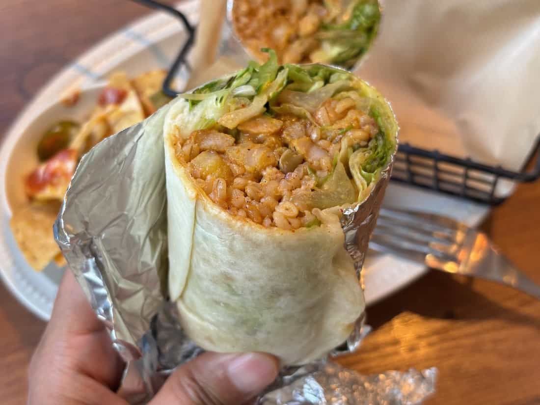 夏季限定タンドリーポークブリトー2