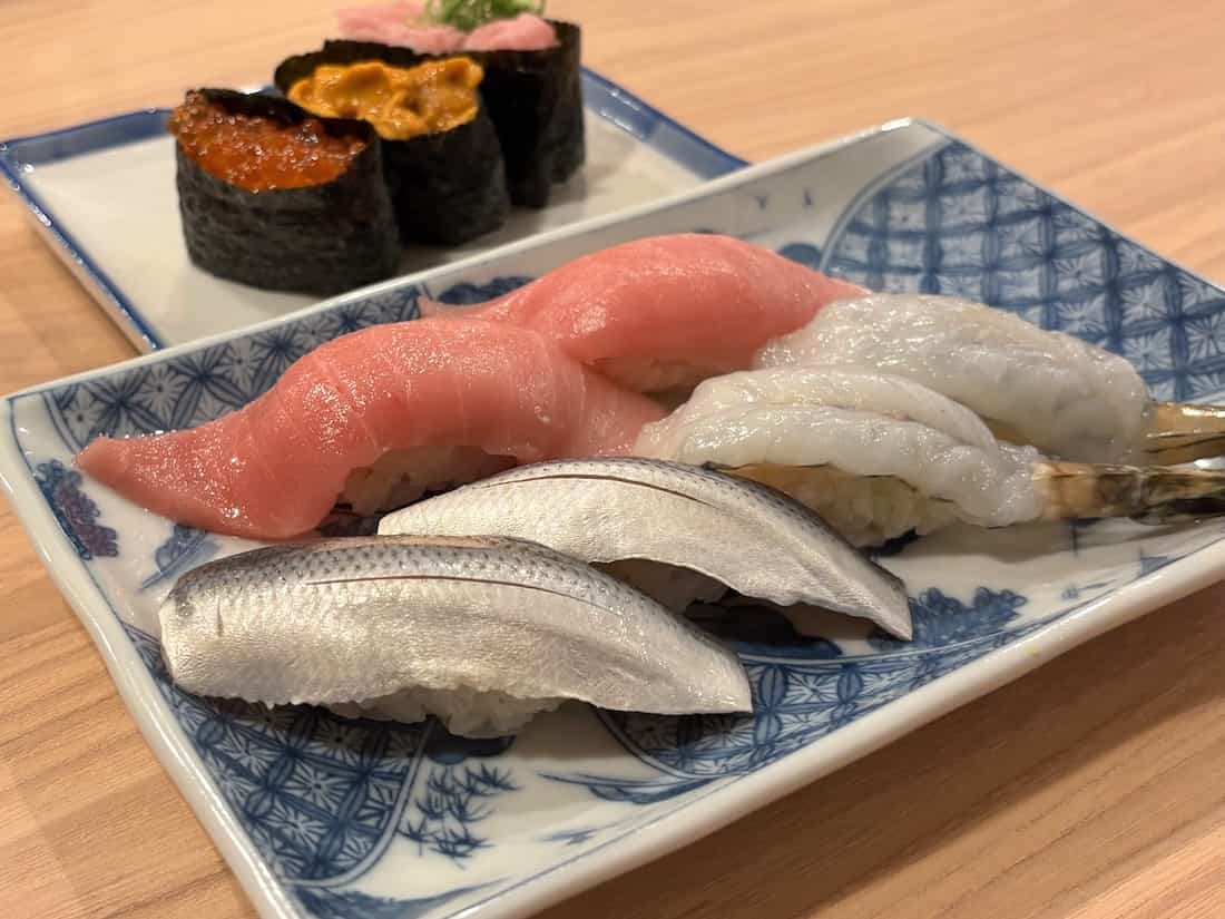 本マグロ中トロ、コハダ、車海老、軍艦三種