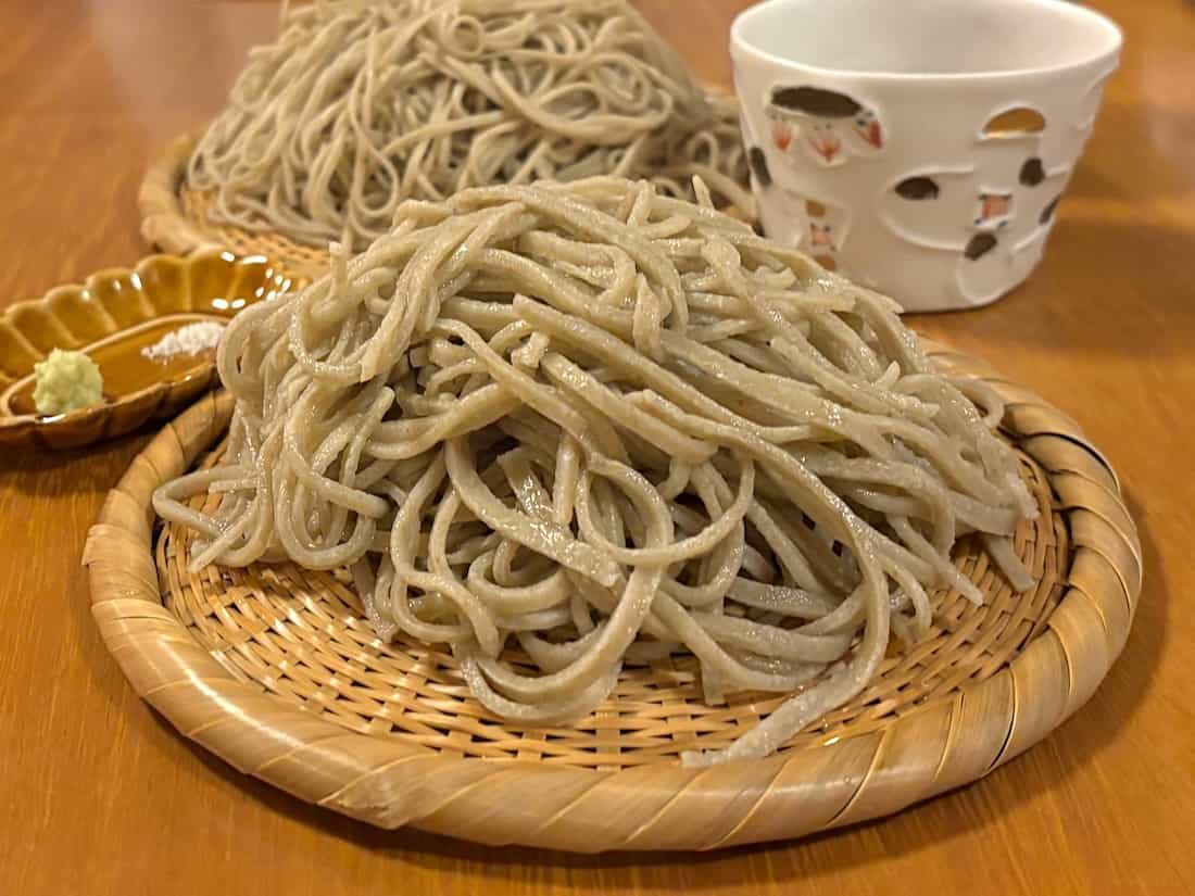 粗挽きそば