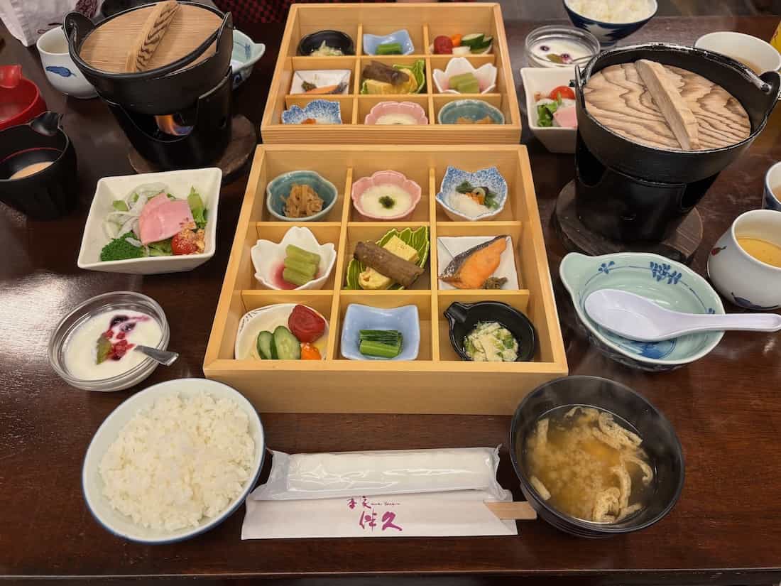 朝食