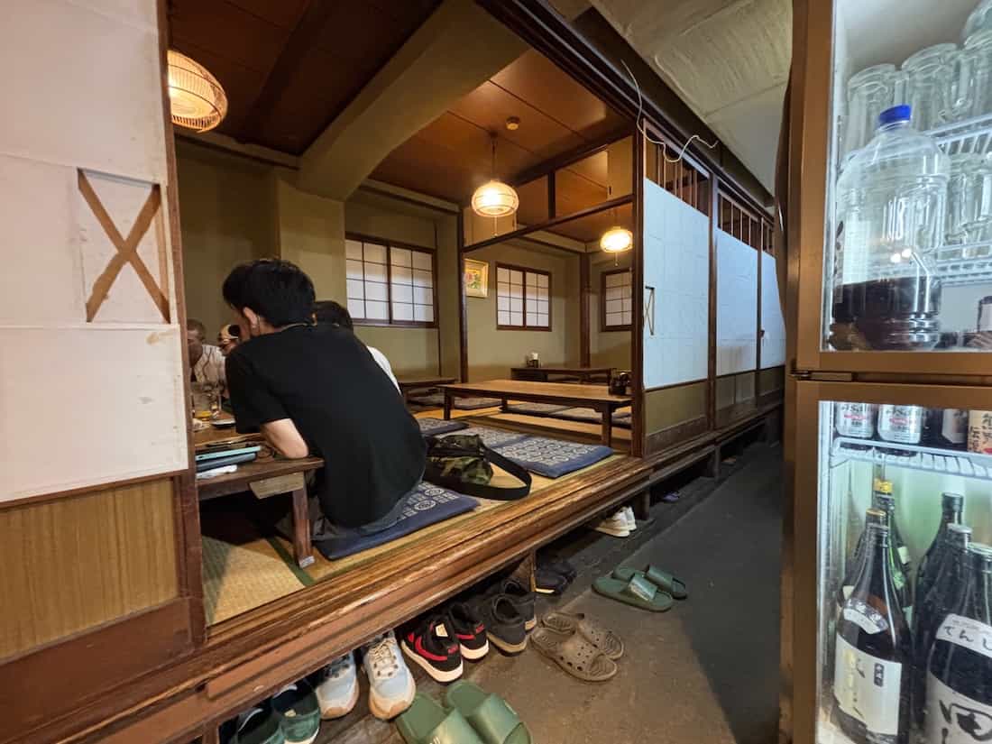 さらに店内奥の座敷エリア