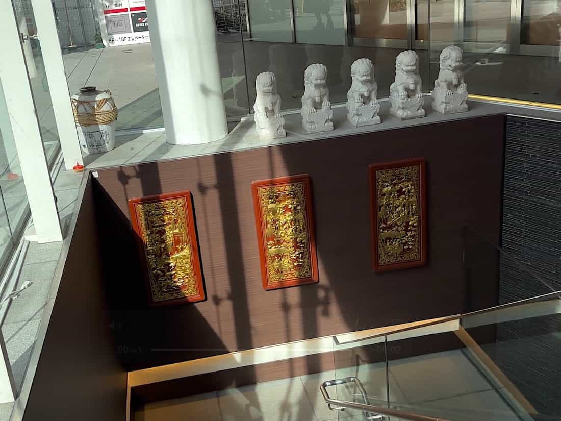 B1受付に続く階段