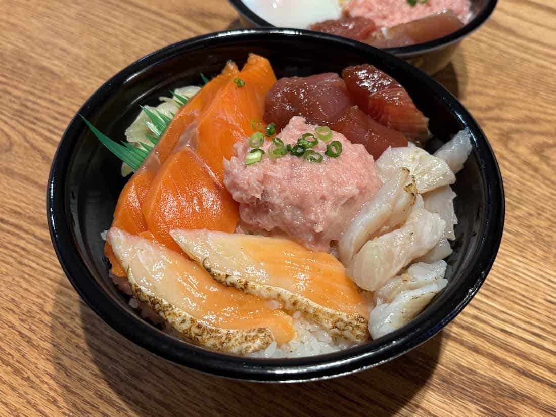 ガツ盛り丼
