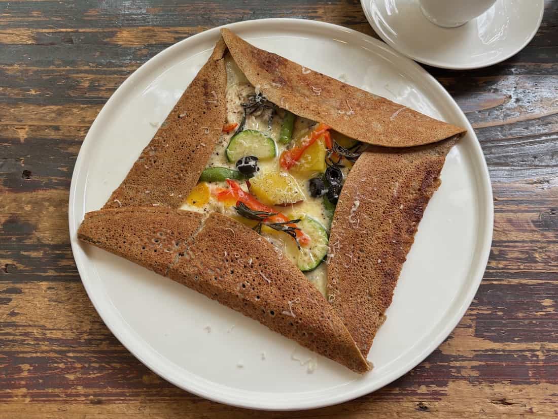 チキンと野菜のクリームガレット