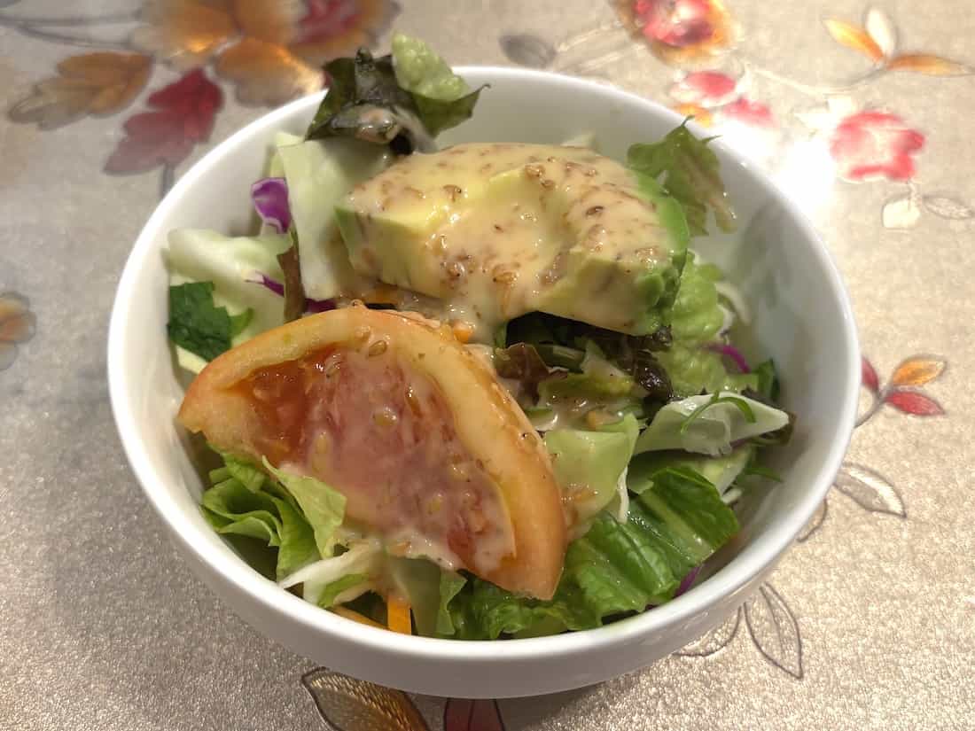 セットのサラダ