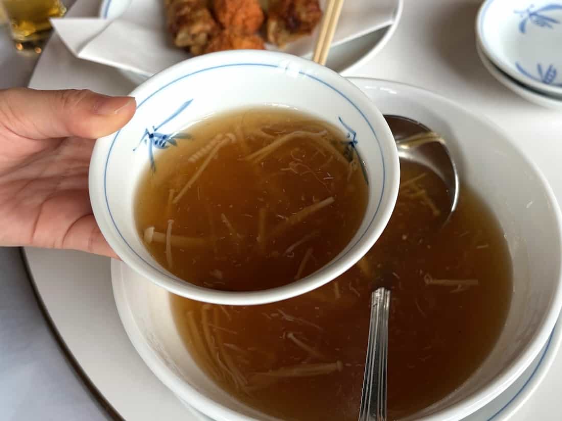 カニ入りフカヒレスープ