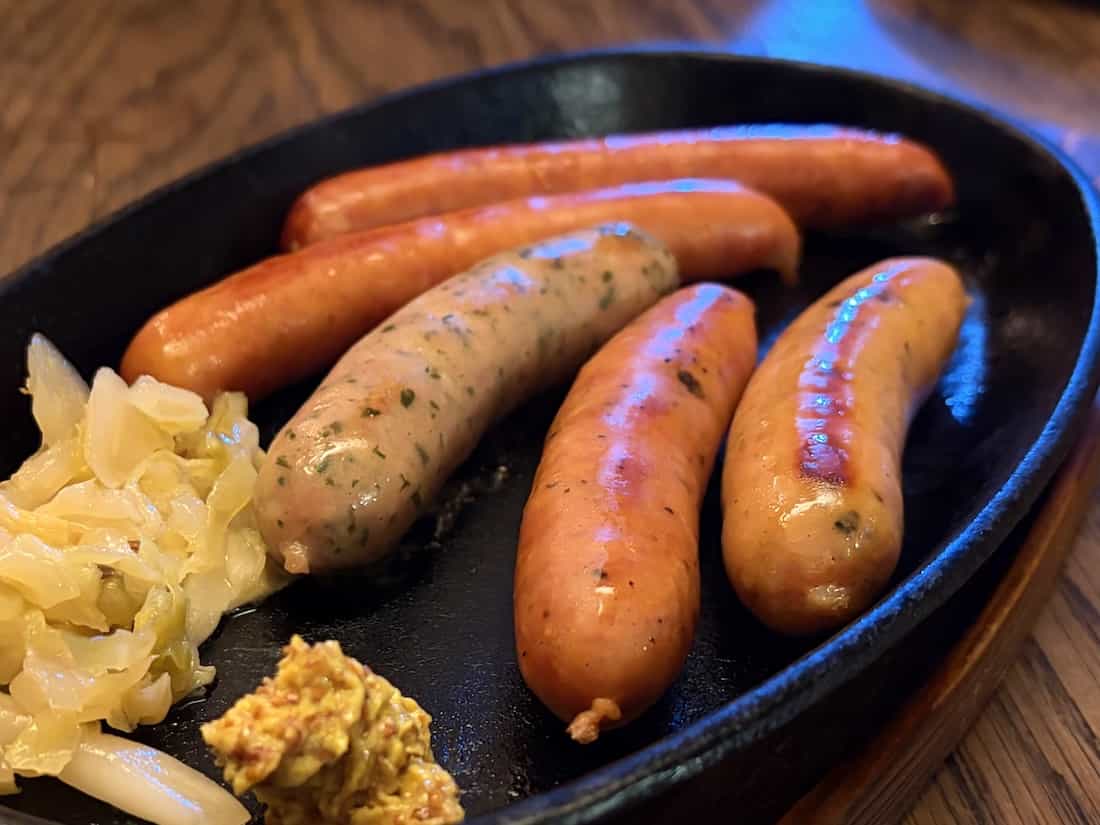 5種類のソーセージ盛合わせ