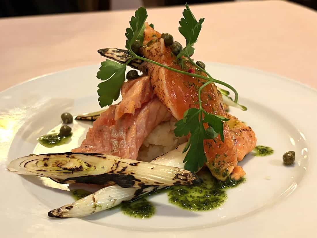 信州サーモンの炙り焼き