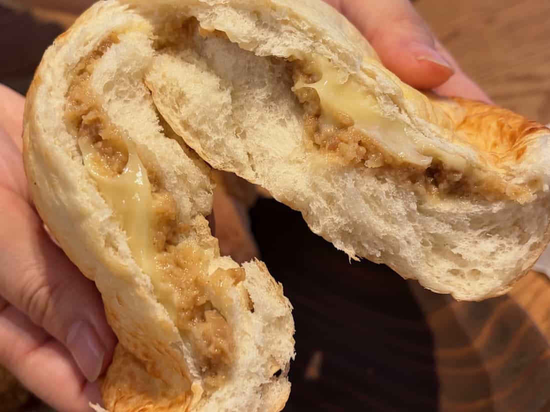 札幌ぶたパンの中身