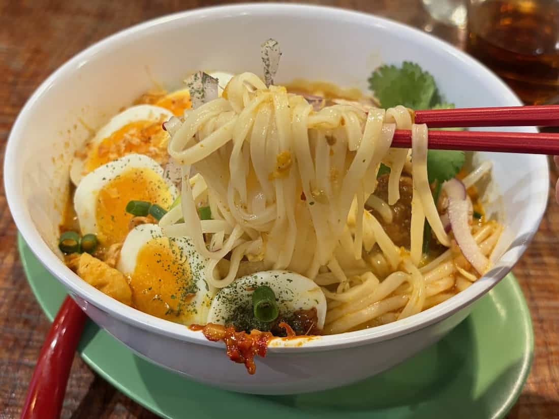 ラクサの麺