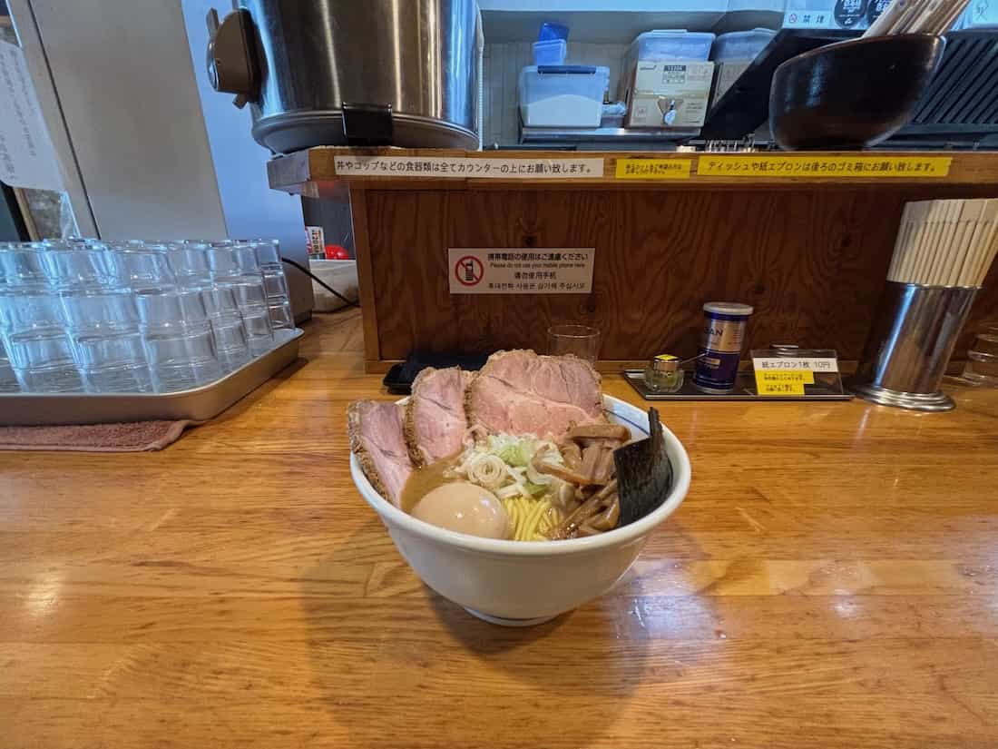 カウンター席