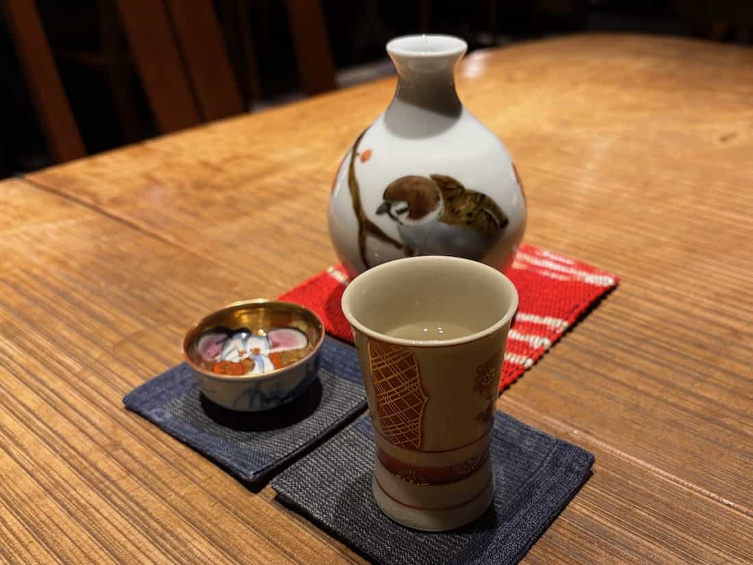 日本酒の徳利とお猪口